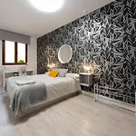 Vizcainos Away Guest house